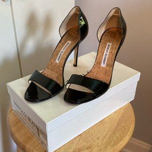 Black Patent Manolo Blahnik Catalina d'Orsay 38